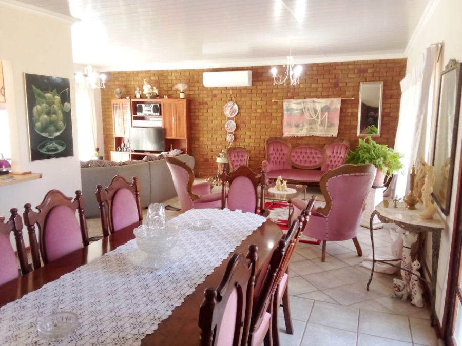 4 Bedroom Property for Sale in Petrusburg Free State